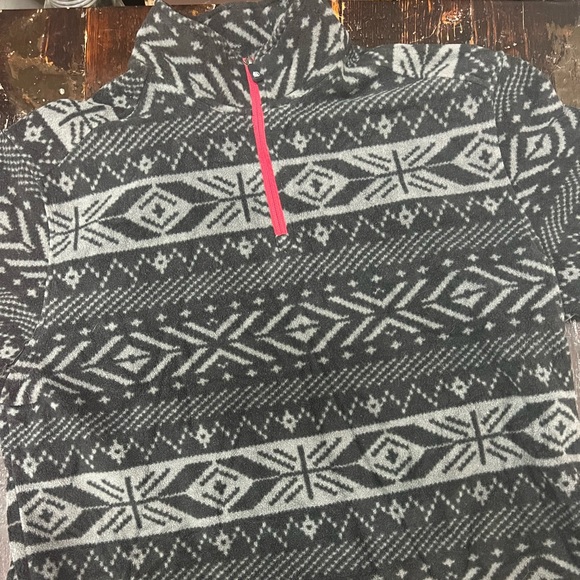 COPY - Fleece 1/4 zip. Must have - Picture 2 of 6